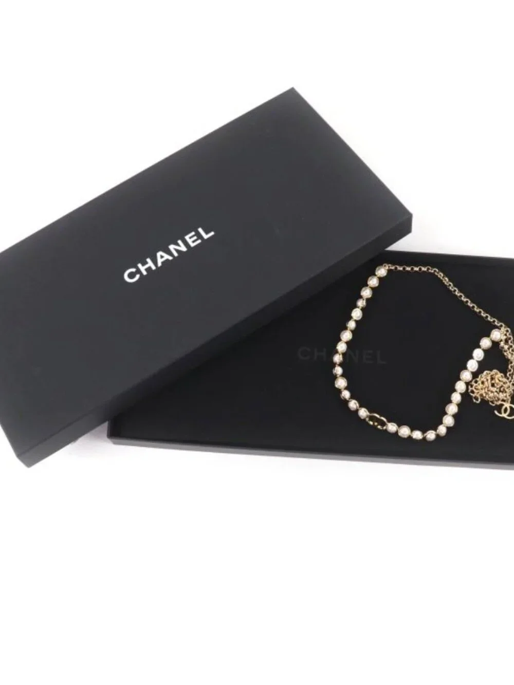 Chanel CC Logo Faux Pearl Chain Belt White Gold - Picture 2 of 9